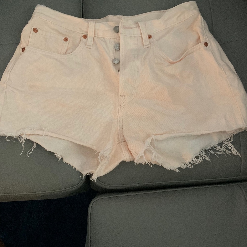 Levi shorts - Picture 2 of 3